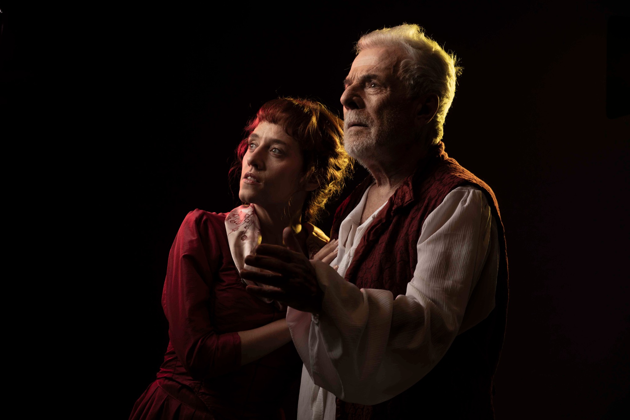 Antonella Fittipaldi y Víctor Laplace en una imagen promocional de la obra