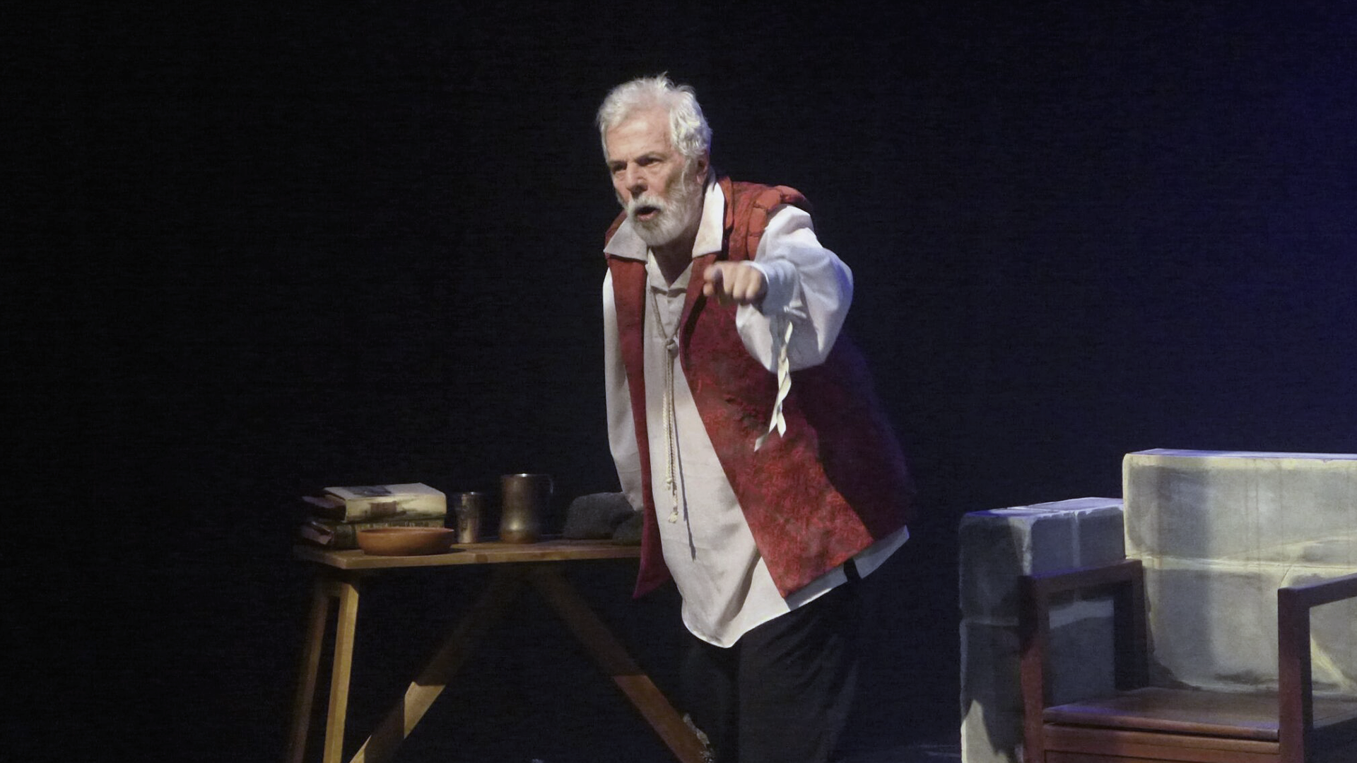Víctor Laplace en escena como Don Juan