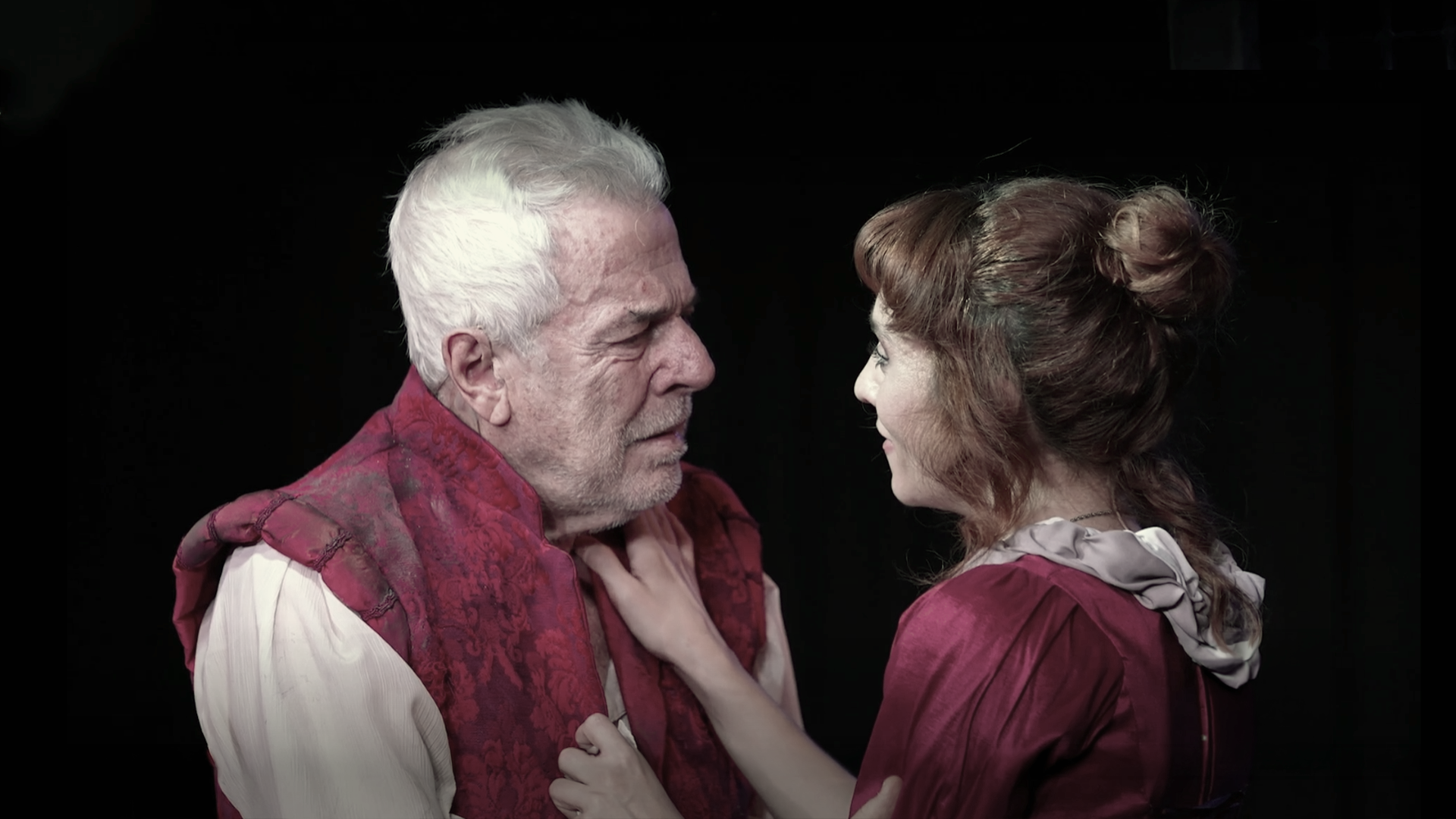 Víctor Laplace y Antonella Fittipaldi en escena
